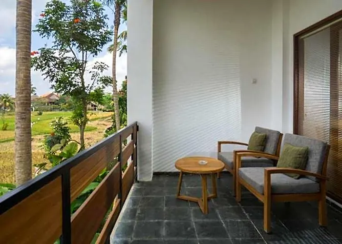 Tegal Sari イン 4*